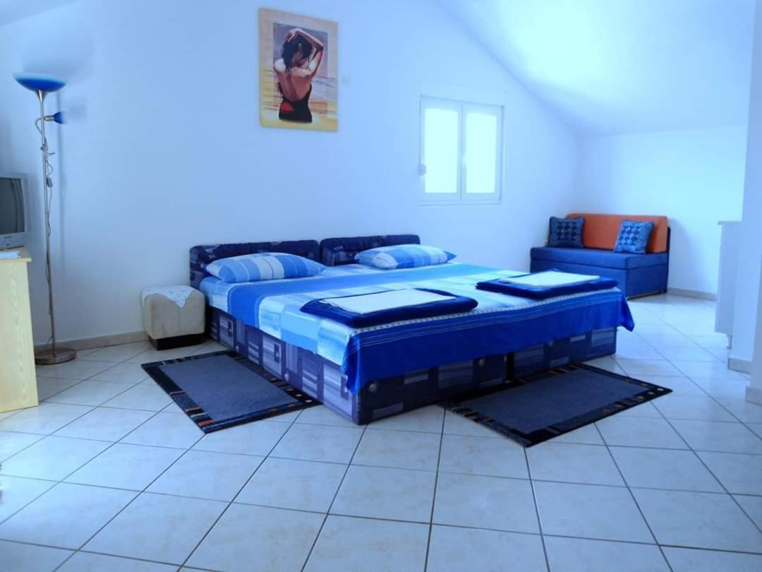 Apartments Slavica Трогир Экстерьер фото